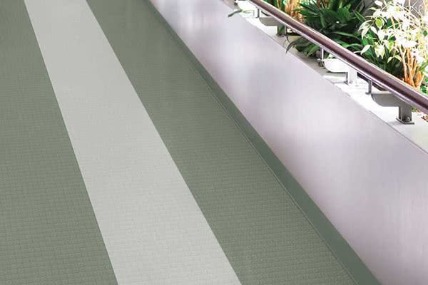 commercial_healthcare_wallbase_mannington