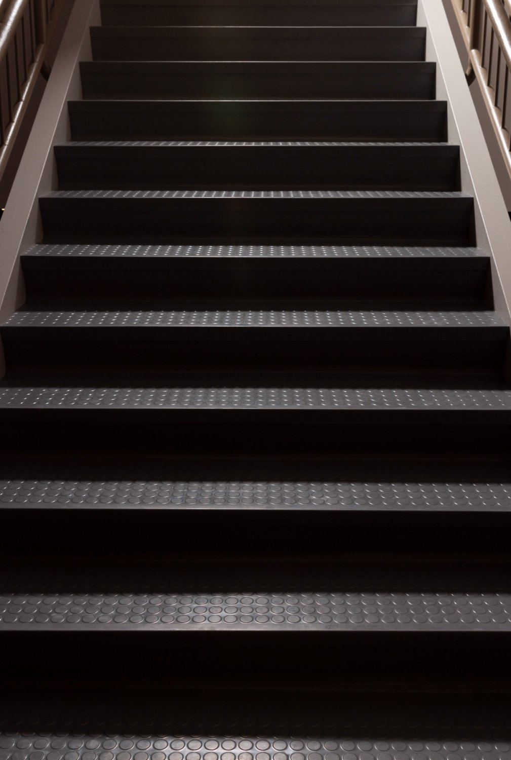 Roppe Rubber Treads with DuPontTM Kevlar®